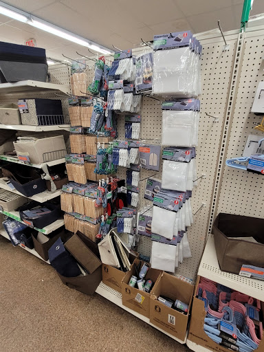 Dollar Store «Dollar Tree», reviews and photos, 181 S Rosemead Blvd, Pasadena, CA 91107, USA