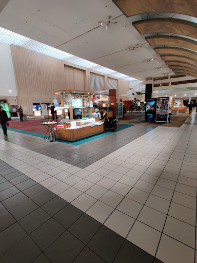 Shopping Mall «Westland Shopping Center», reviews and photos, 35000 Warren Rd, Westland, MI 48185, USA