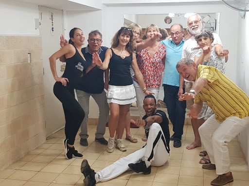 Urban dance classes in Havana