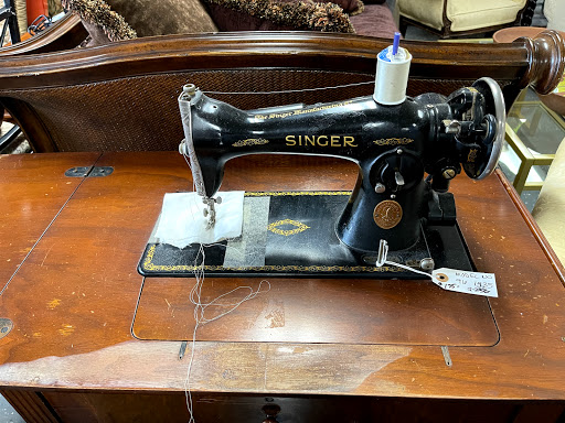 Thrift Store «Hidden Treasures Thrift Store», reviews and photos, 2200 NW 9th Ave, Wilton Manors, FL 33311, USA