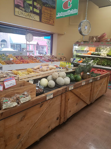 Grocery Store «Harvest Fresh Grocery & Deli», reviews and photos, 251 NE 3rd St, McMinnville, OR 97128, USA