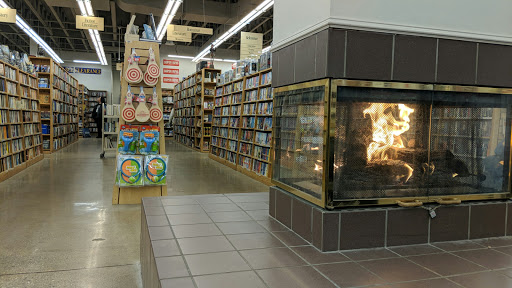 Book Store «Half Price Books», reviews and photos, 17145 W Bluemound Rd, Brookfield, WI 53005, USA