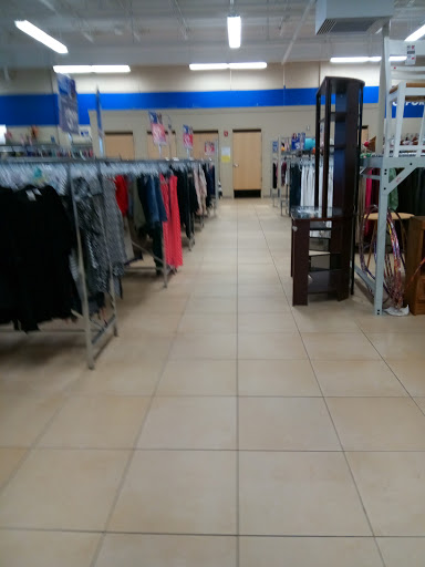 Thrift Store «Goodwill Waterbury Store & Donation Station», reviews and photos, 943 Wolcott St, Waterbury, CT 06705, USA