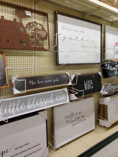 Craft Store «Hobby Lobby», reviews and photos, 6640 E State St, Rockford, IL 61108, USA