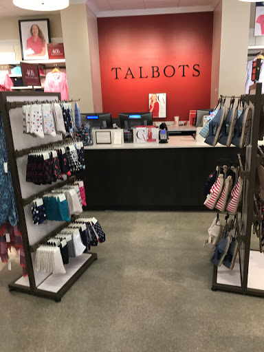 Shopping Mall «Edinburgh Premium Outlets», reviews and photos, 11622 NE Executive Dr, Edinburgh, IN 46124, USA