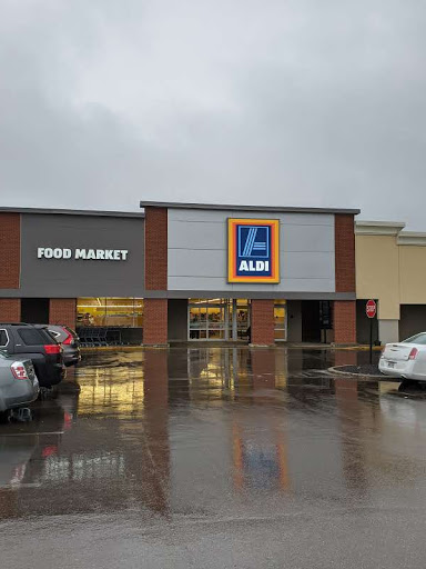 Supermarket «ALDI», reviews and photos, 203 N Springboro Pike, Dayton, OH 45449, USA