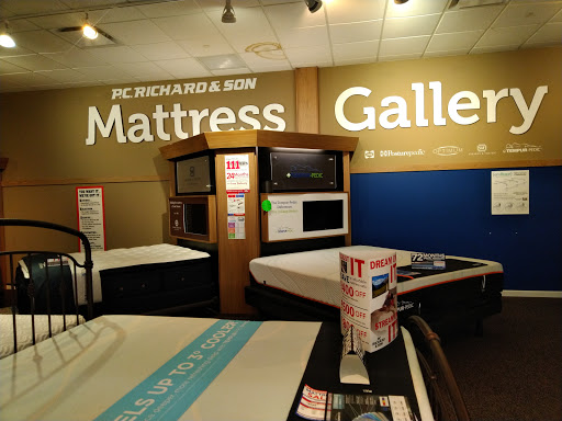 Appliance Store «P.C. Richard & Son», reviews and photos, 19 Universal Dr, North Haven, CT 06473, USA