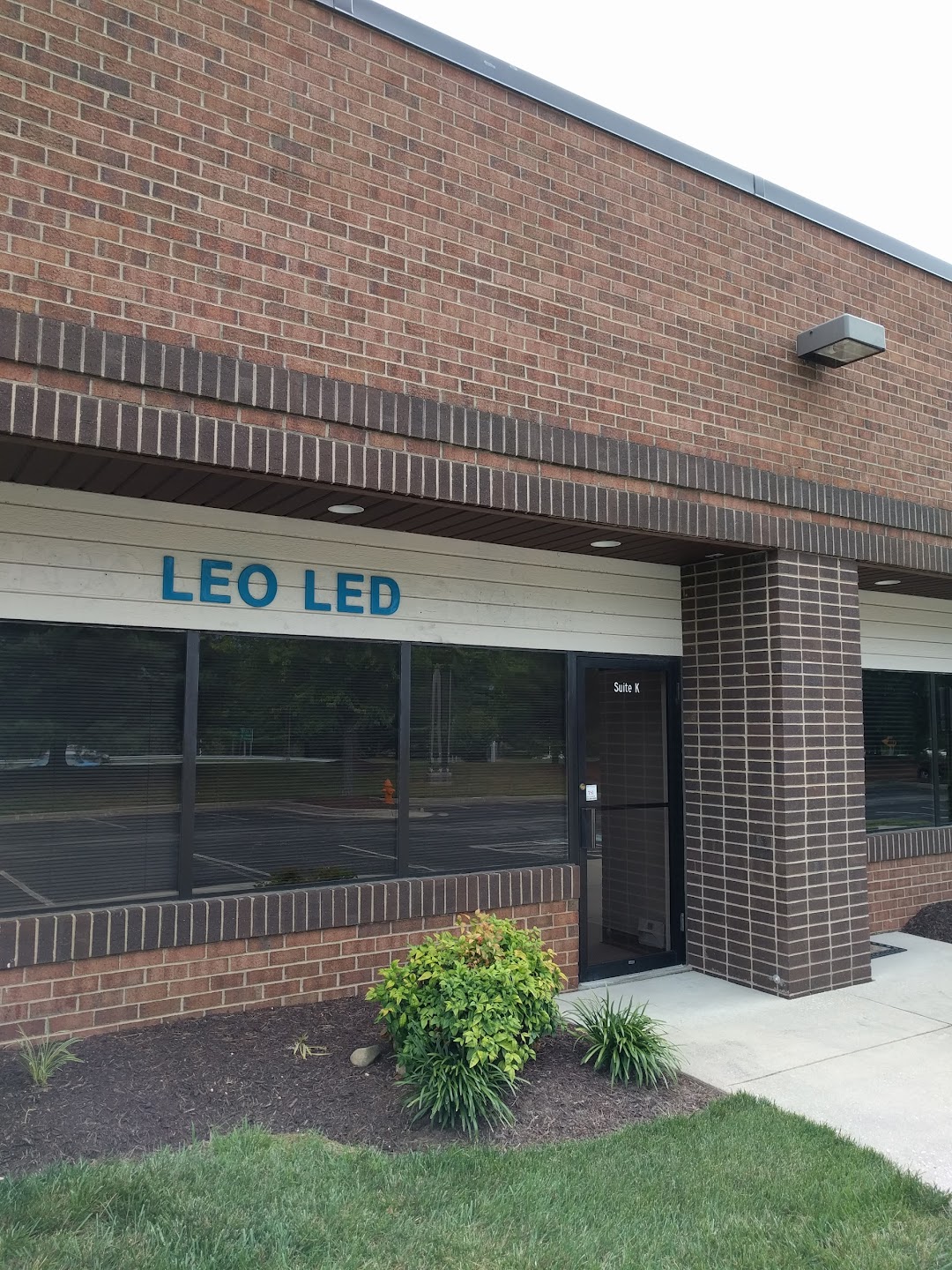 Leo LED LLC