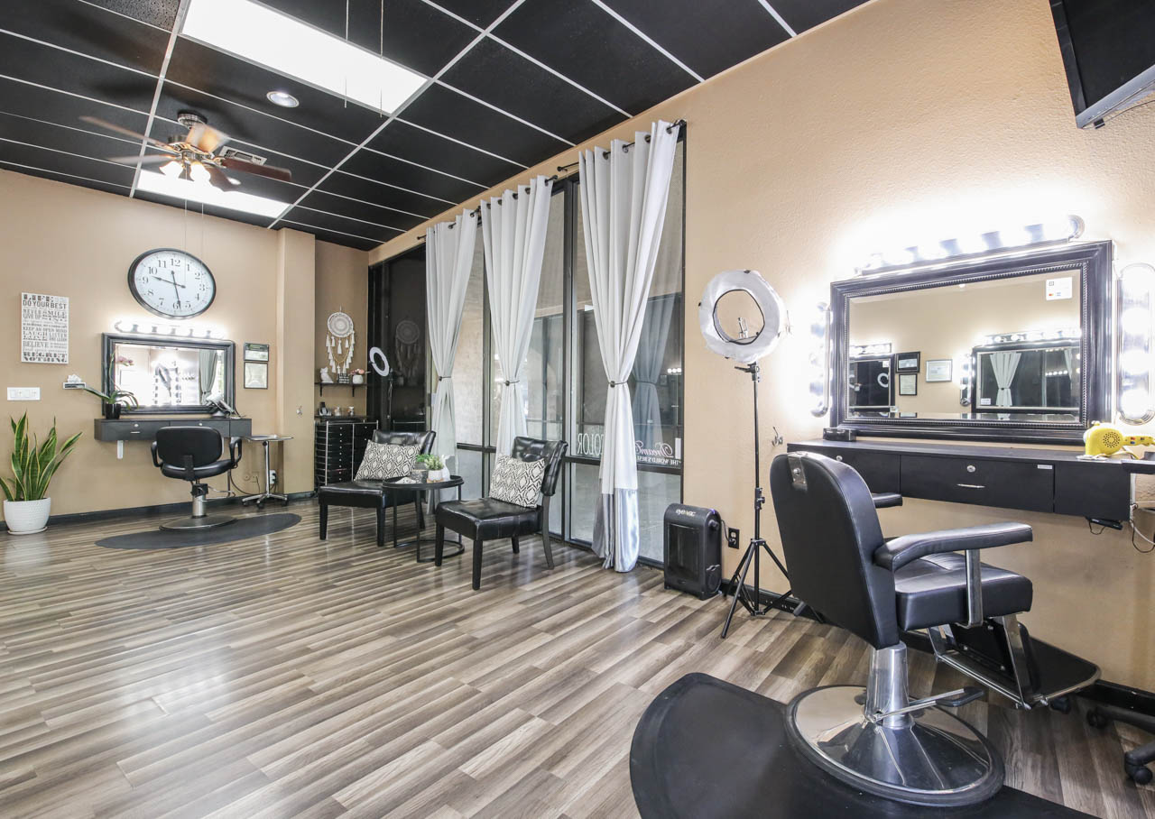 Grand Canal Salon