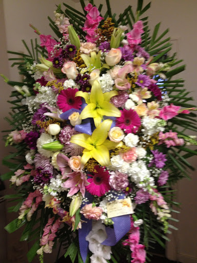 Florist «Flowers By Kelly», reviews and photos, 43 Atlantic Ave, Lynbrook, NY 11563, USA