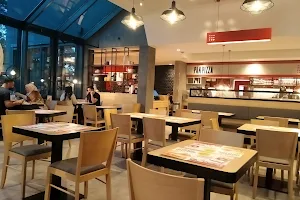 Pizza Hut Restaurant & Lieferservice am Olympiazentrum image