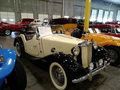 Used Car Dealer «Gateway Classic Cars of Dallas», reviews and photos, 1250 Mustang Dr #500, Grapevine, TX 76051, USA