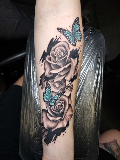 Explore opposites tattoo ideas, creative tattoo ideas in Navarre, available at Eleven 11 Tattoo Studio