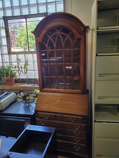 Office Furniture Store «Direct Office Furniture Whse», reviews and photos, 5041 N Western Ave, Chicago, IL 60625, USA