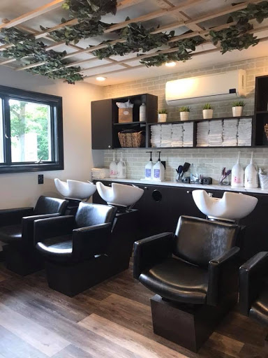 Hair Salon «Hollywood Blvd Hair Salon», reviews and photos, 1130 Montauk Hwy, Mastic, NY 11950, USA