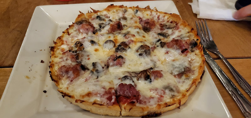 #1 best pizza place in Scottsdale - Scottsdale AZ - Lou Malnati's Pizzeria