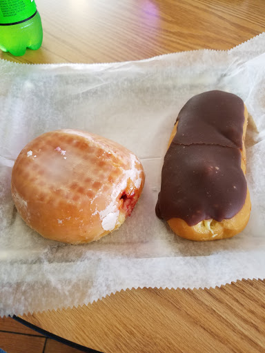 Donut Shop «Good Things Donuts», reviews and photos, 625 Eglin Pkwy NE, Fort Walton Beach, FL 32547, USA