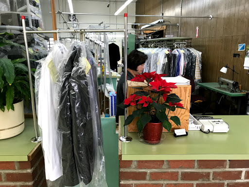 Dry Cleaner «43 & K Cleaners & Laundromat», reviews and photos, 4337 NE Killingsworth St, Portland, OR 97218, USA