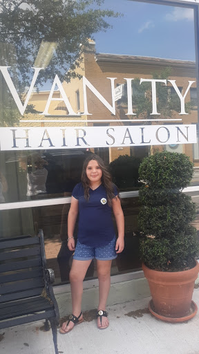 Hair Salon «Vanity Hair Salon», reviews and photos, 114 S Ridgewood Dr #1, Sebring, FL 33870, USA