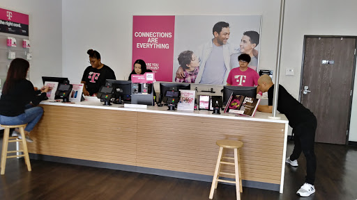 Cell Phone Store «T-Mobile», reviews and photos, 5825 Lincoln Ave, Buena Park, CA 90620, USA