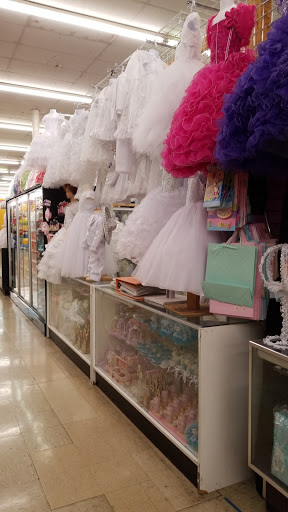 Shopping Mall «Elgin Shopping Mall», reviews and photos, 308 S McLean Blvd, Elgin, IL 60123, USA