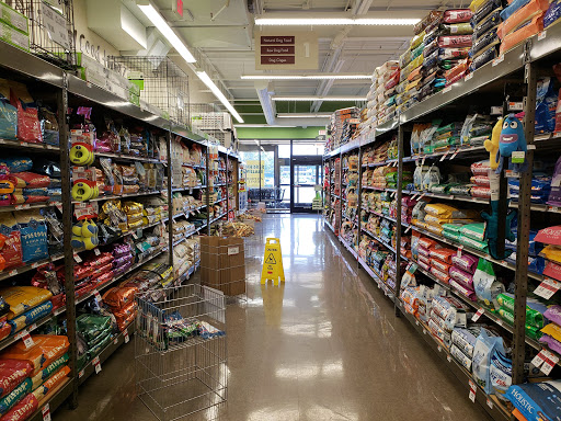 Pet Supply Store «Pet Supplies Plus», reviews and photos, 6101 Stellhorn Rd, Fort Wayne, IN 46815, USA