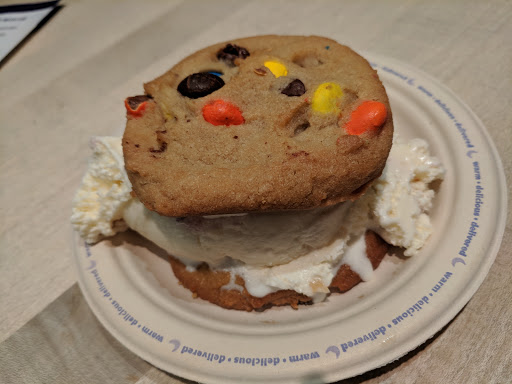 Cookie Shop «Insomnia Cookies», reviews and photos, 1227 Washington Ave, Miami Beach, FL 33139, USA