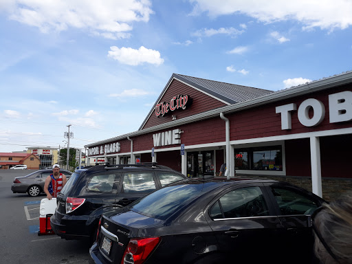 Wine Store «The City Tobacco & Beverage», reviews and photos, 621 Lafayette Rd, Seabrook, NH 03874, USA