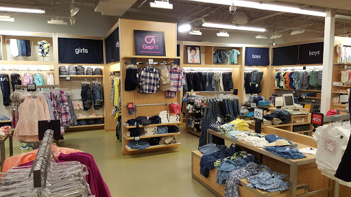 Clothing Store «Gap Outlet», reviews and photos, 5050 Factory Shops Blvd, Castle Rock, CO 80108, USA