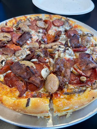 #9 best pizza place in Dennis Port - Dennisport House of Pizza