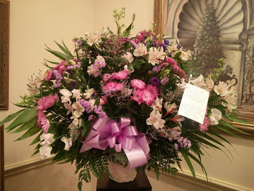 Florist «Lawrence Florist», reviews and photos, 927 N 2nd St, St Charles, MO 63301, USA