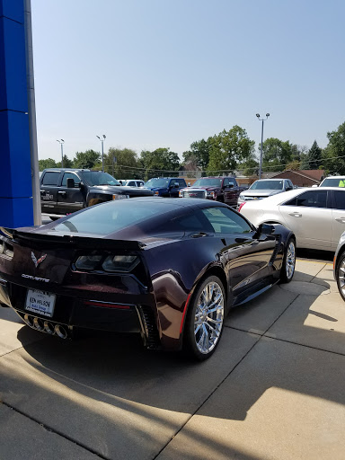 Car Dealer «Ken Nelson Auto Plaza, Inc.», reviews and photos, 1100 N Galena Ave, Dixon, IL 61021, USA