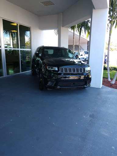 Car Dealer «Joey Accardi Chrysler, Dodge, Jeep, Ram», reviews and photos, 909 S Federal Hwy, Pompano Beach, FL 33062, USA