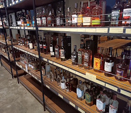 Oombee Self Bar photo