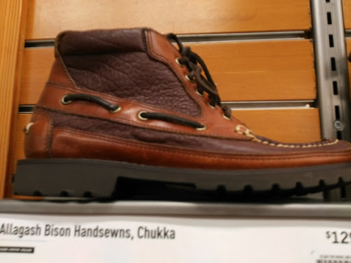 Clothing Store «L.L. Bean», reviews and photos, 6 Wayside Rd, Burlington, MA 01803, USA