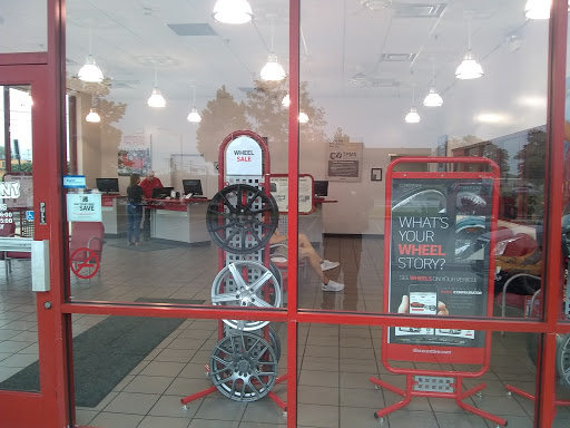 Tire Shop «Discount Tire Store - Crestwood, IL», reviews and photos, 13550 S Cicero Ave, Crestwood, IL 60445, USA