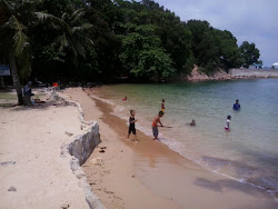 Pantai Tanjung Pinggir'in fotoğrafı biraz temiz temizlik seviyesi ile