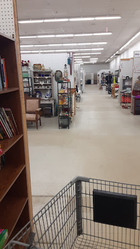 Flea Market «Traderbakers Flea Market», reviews and photos, 2080 Burton Ln, Martinsville, IN 46151, USA