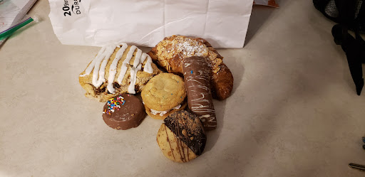 Pastry Shop «Luckhaus & Brubaker Sweets & Treats», reviews and photos, 1939 Maybank Hwy, Charleston, SC 29412, USA