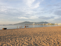 Photo de Thanh Khe Beach avec rivage droit, long