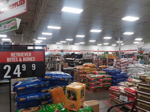 Home Improvement Store «Tractor Supply Co.», reviews and photos, 1248 Airport Park Blvd, Ukiah, CA 95482, USA