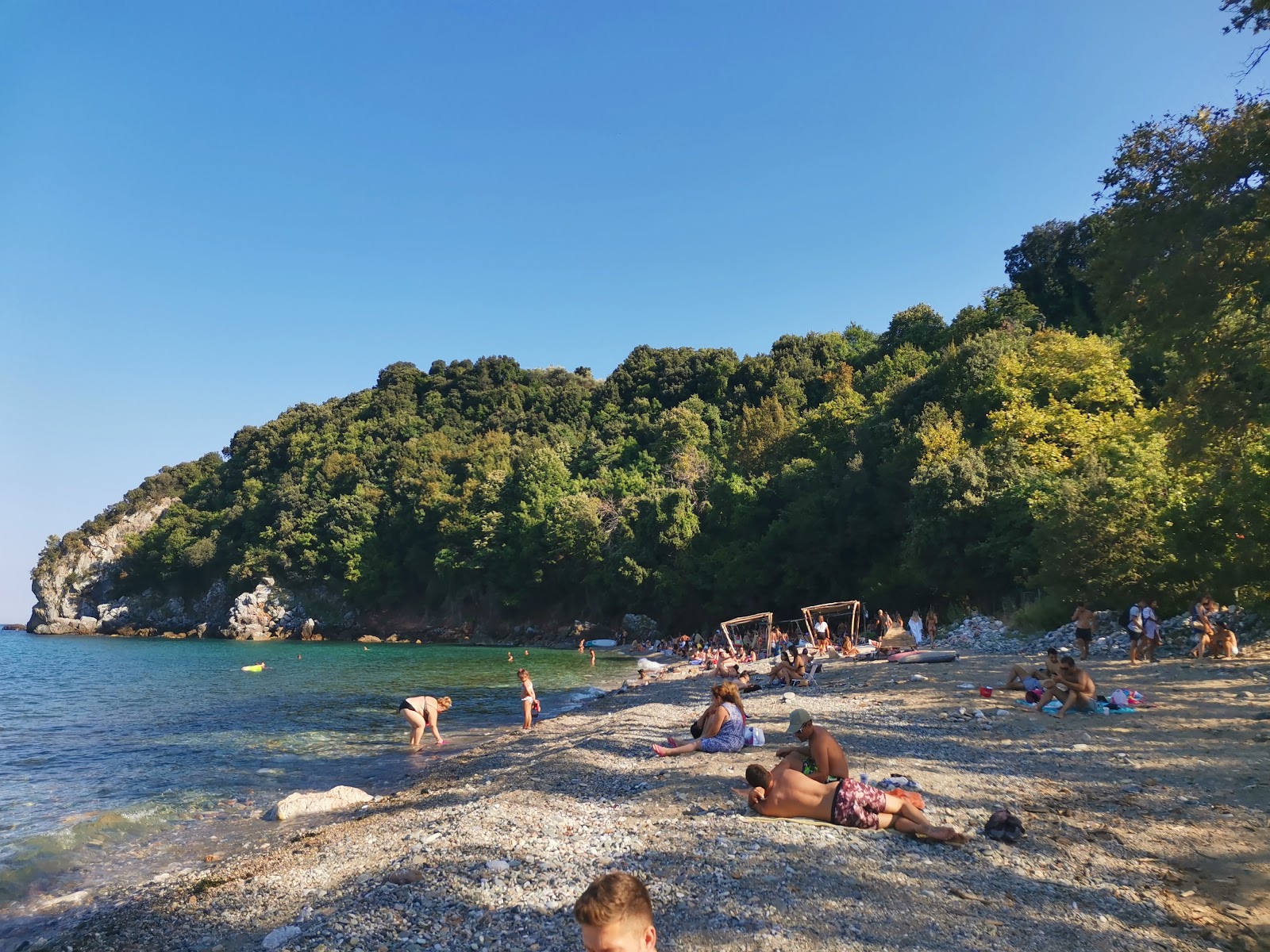 Φωτογραφία του Fisherman beach με επίπεδο καθαριότητας πολύ καθαρό