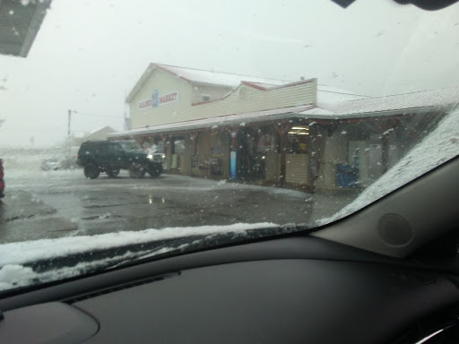 Grocery Store «Ralphs Market», reviews and photos, 10718 Anneta Rd, Leitchfield, KY 42754, USA