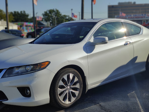 Used Car Dealer «DriveTime Used Cars», reviews and photos, 821 E Division St, Arlington, TX 76011, USA