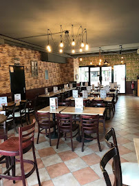 Atmosphère du Restaurant de döner kebab La Cabane d'OZO à Nanterre - n°2