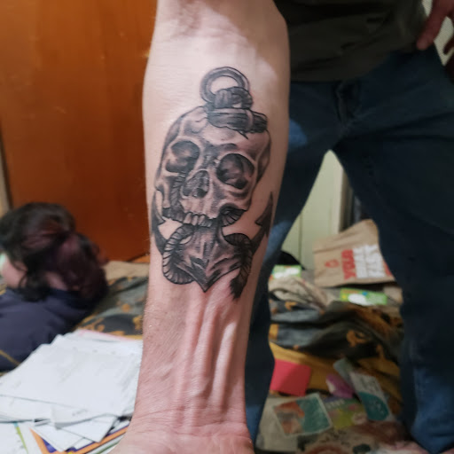 Tattoo Shop «Envy Ink Tattoo & Piercing», reviews and photos, 862 2nd Ave, Gallipolis, OH 45631, USA