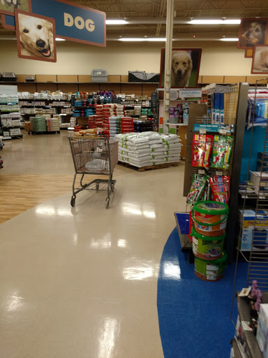 Pet Supply Store «Petco Animal Supplies», reviews and photos, 975 Savannah Hwy #137, Charleston, SC 29407, USA