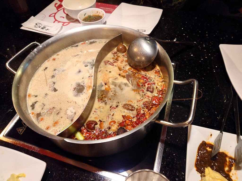 小蒙牛頂級麻辣養生鍋-屏東店 的照片