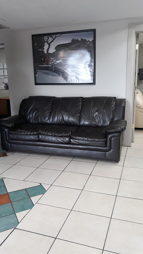 Used Car Dealer «La Reina Autos», reviews and photos, 2627 N Tryon St, Charlotte, NC 28206, USA