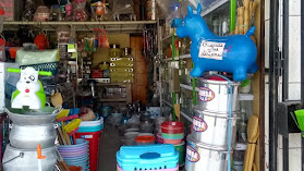 COMERCIAL KAYROS (venta de plásticos,locerías y artículos para el hogar)